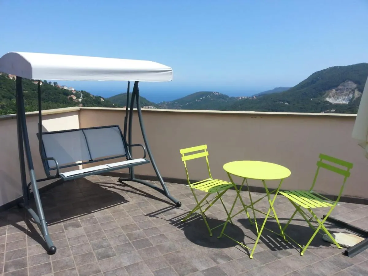 Bed & Breakfast Suite con vista Vezzi Portio Italia